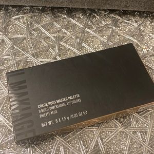 IL MAKIAGE EYESHADOW PALLETE